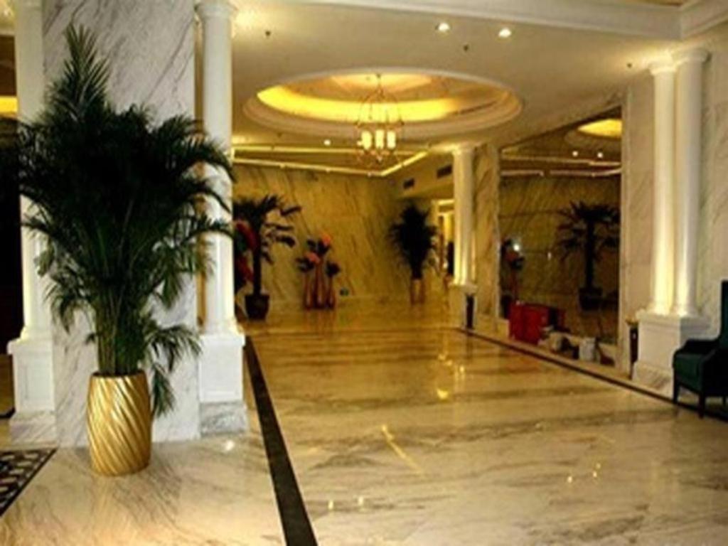 Dongfang Jianguo Hotel ווהאן מראה חיצוני תמונה