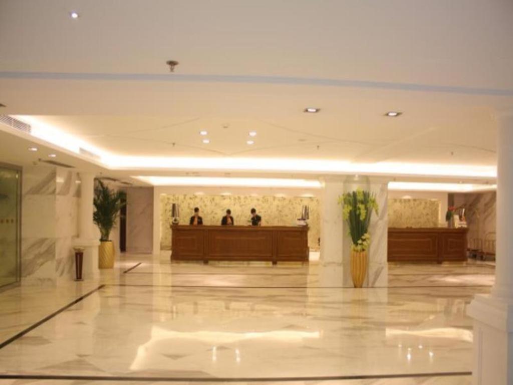 Dongfang Jianguo Hotel ווהאן מראה חיצוני תמונה