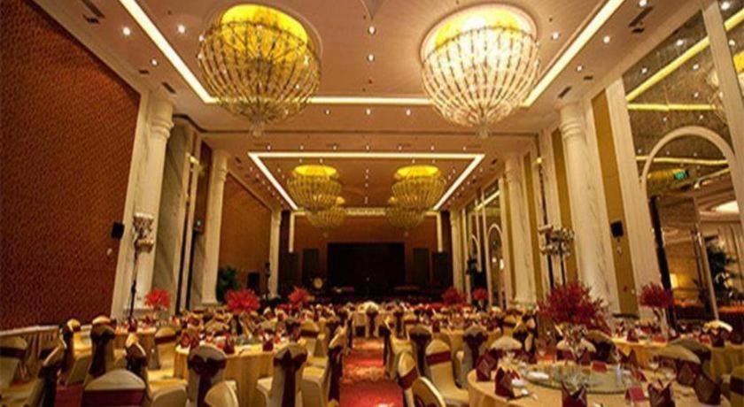 Dongfang Jianguo Hotel ווהאן מראה חיצוני תמונה