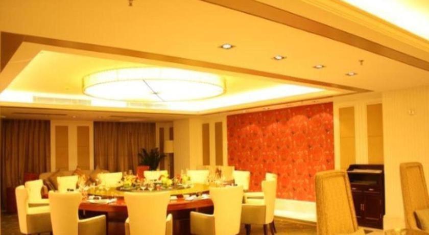 Dongfang Jianguo Hotel ווהאן מראה חיצוני תמונה