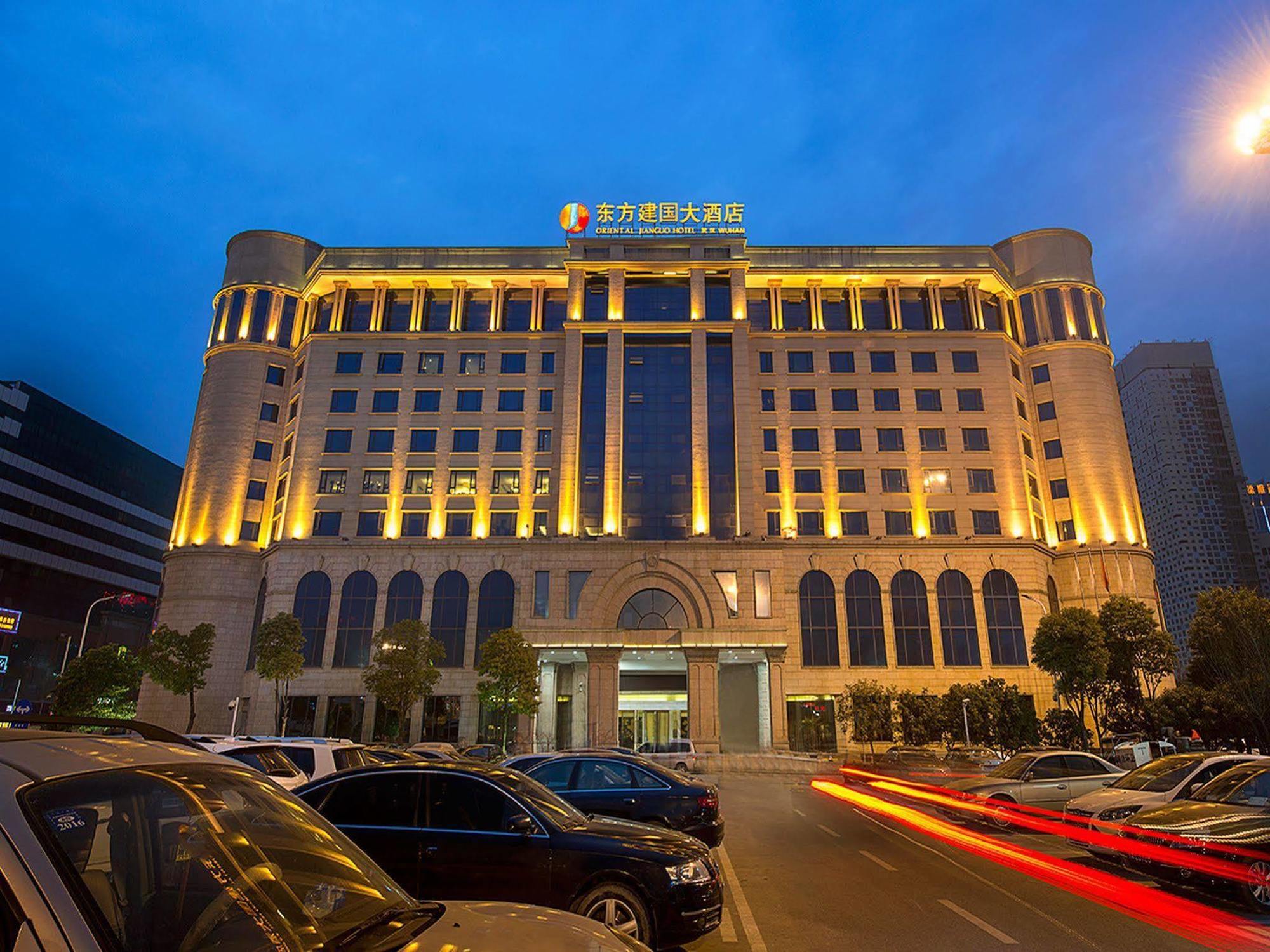 Dongfang Jianguo Hotel ווהאן מראה חיצוני תמונה